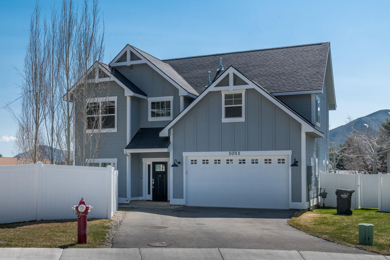 Property Photo:  1011 Daybreak Lane  ID 83333 