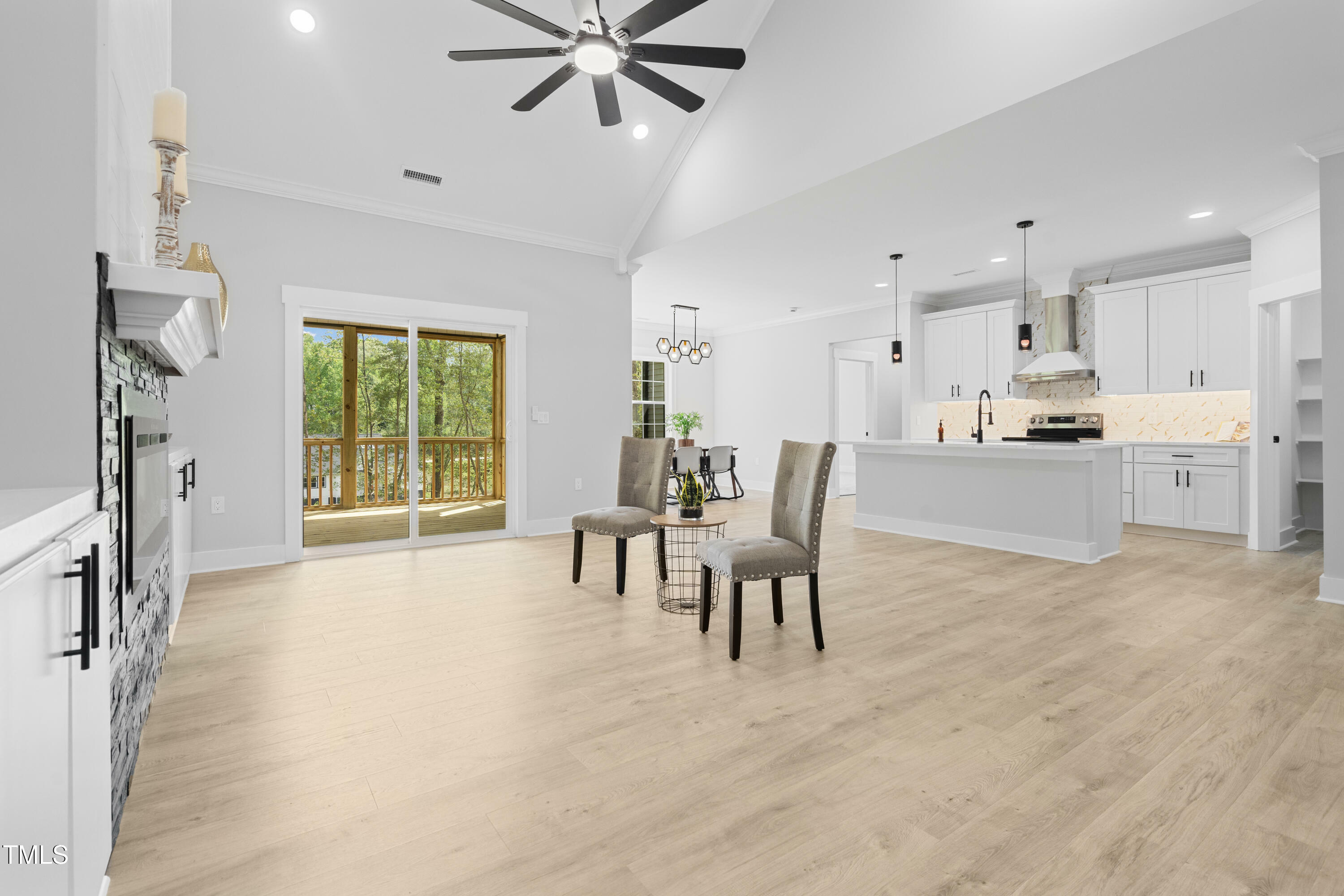 Property Photo: 648 Shawnee Drive NC 27549