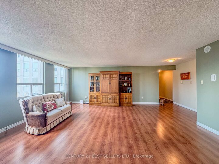 3650 Kaneff Crescent 1803  Mississauga ON L5A 4A1 photo