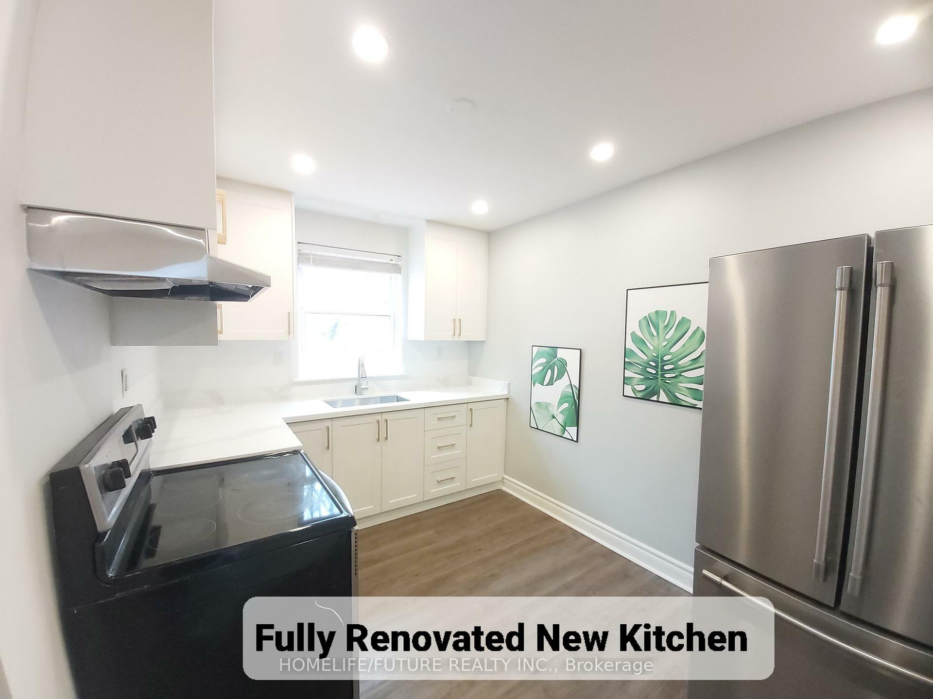 Photo de la propriété: 226 Oakridge Drive ON M1M 2B3
