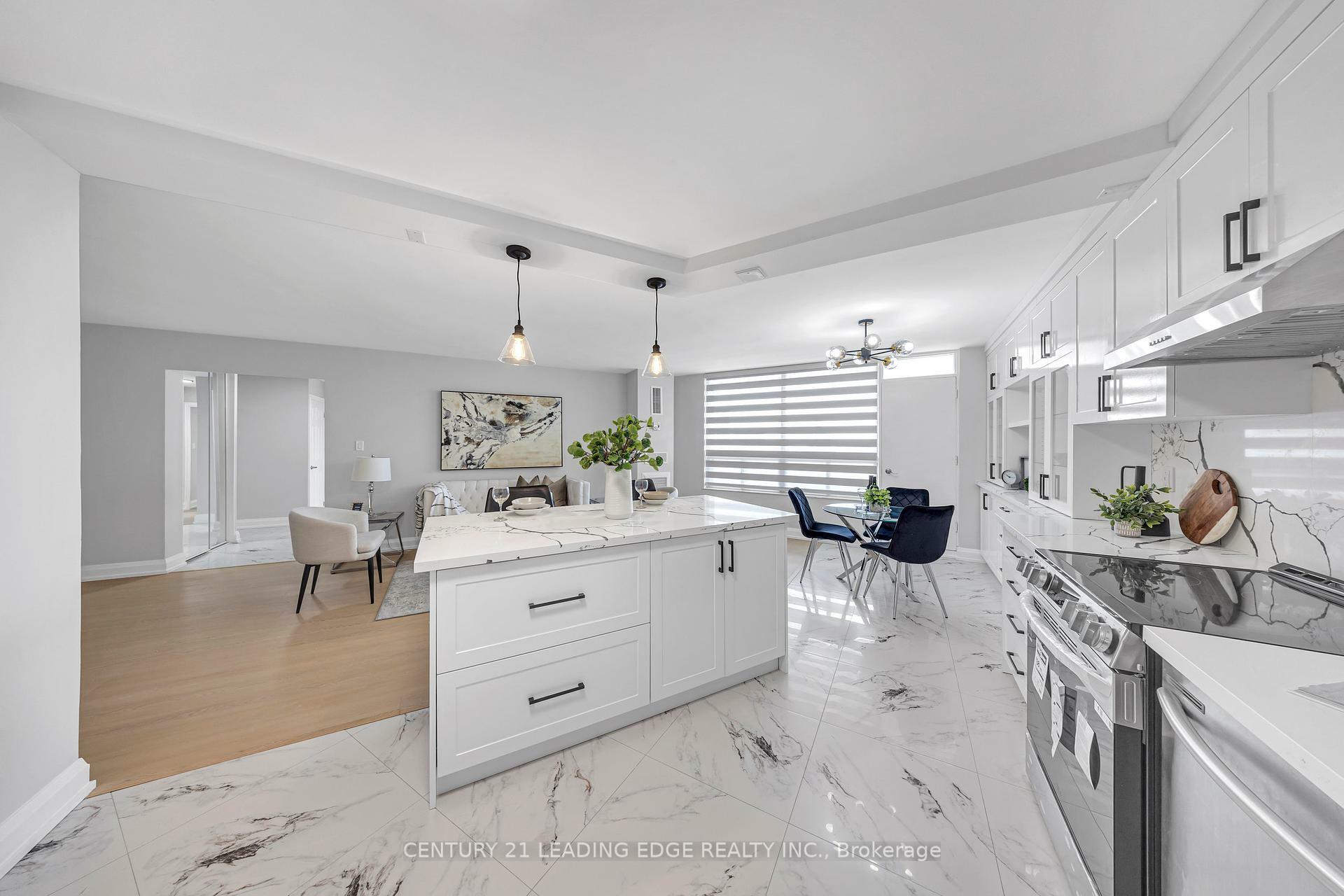Property Photo: 20 Edgecliff Golfway 1401 ON M3C 3A4
