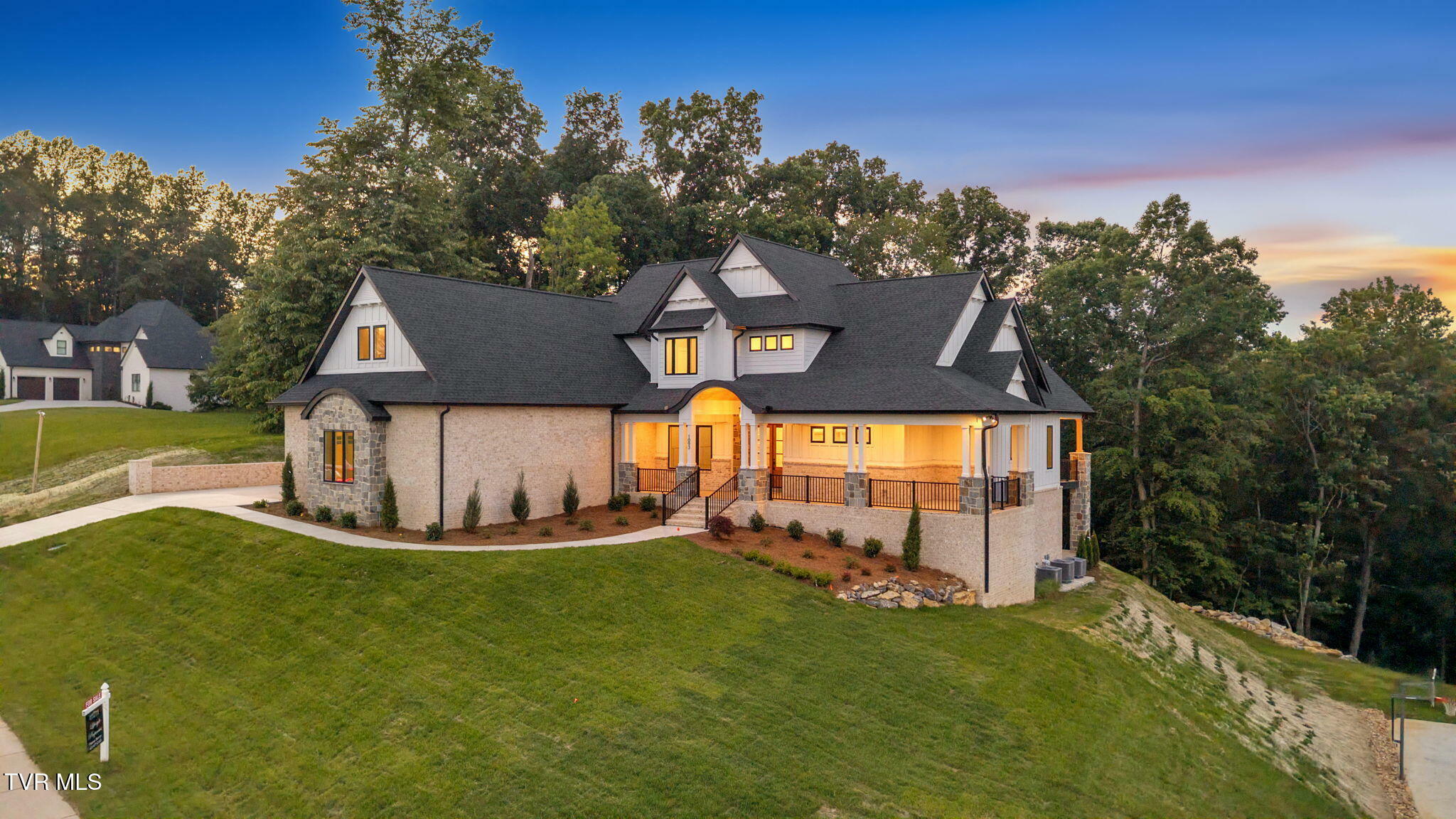 Property Photo: 1093 Hawk Nest Court Court TN 37659
