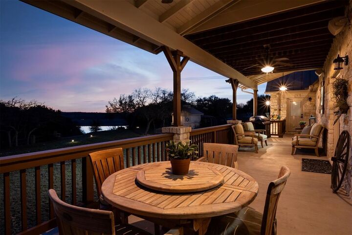 Property Photo: 5300 Lookout Ridge Drive TX 78654