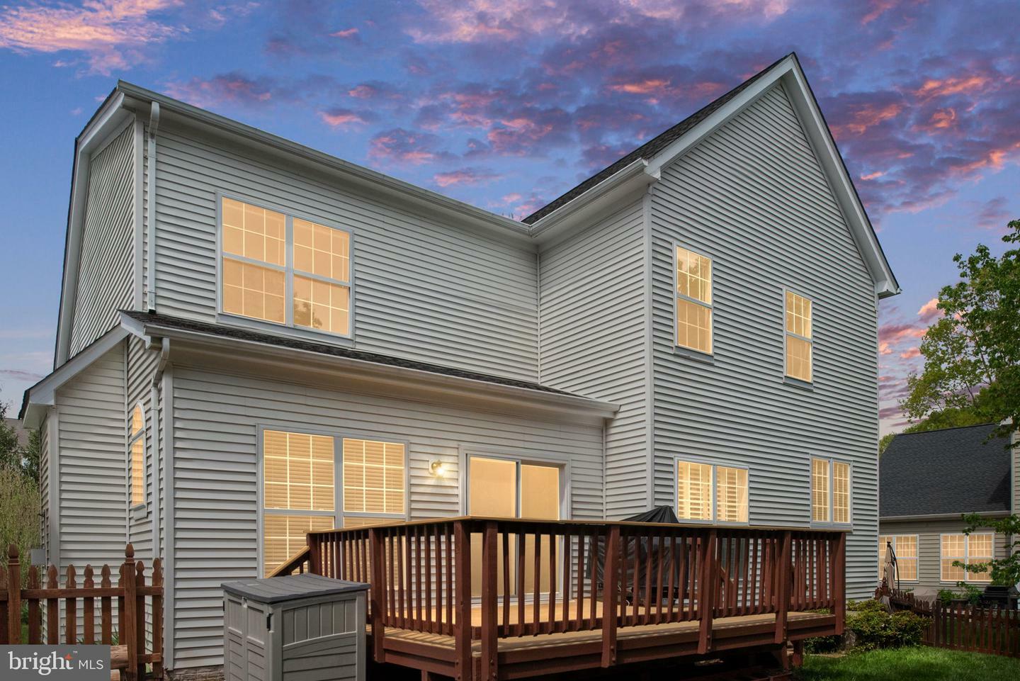 Property Photo: 10005 Cairn Mountain Way VA 20136