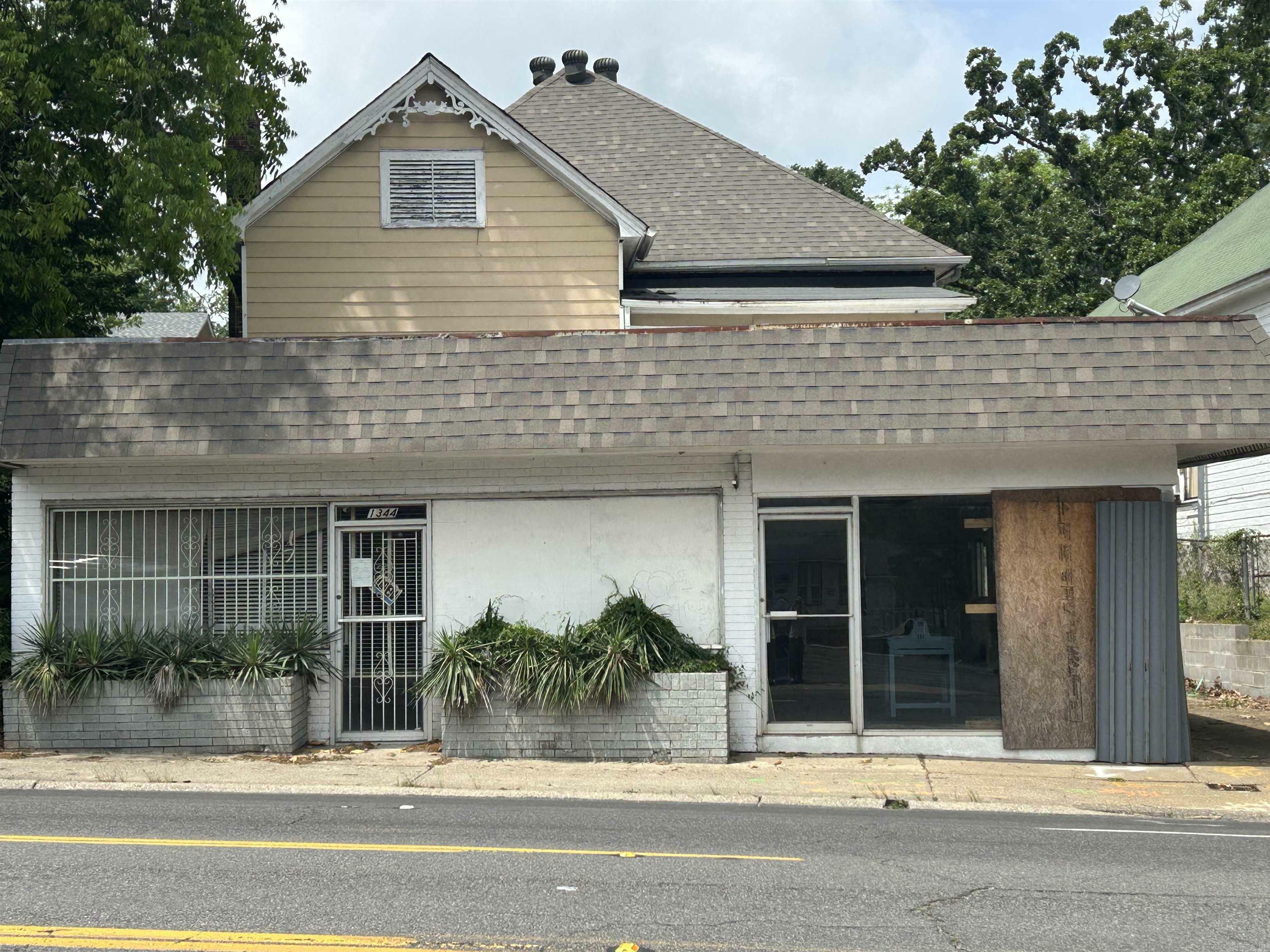 Property Photo: 2 Brad Street AR 71901