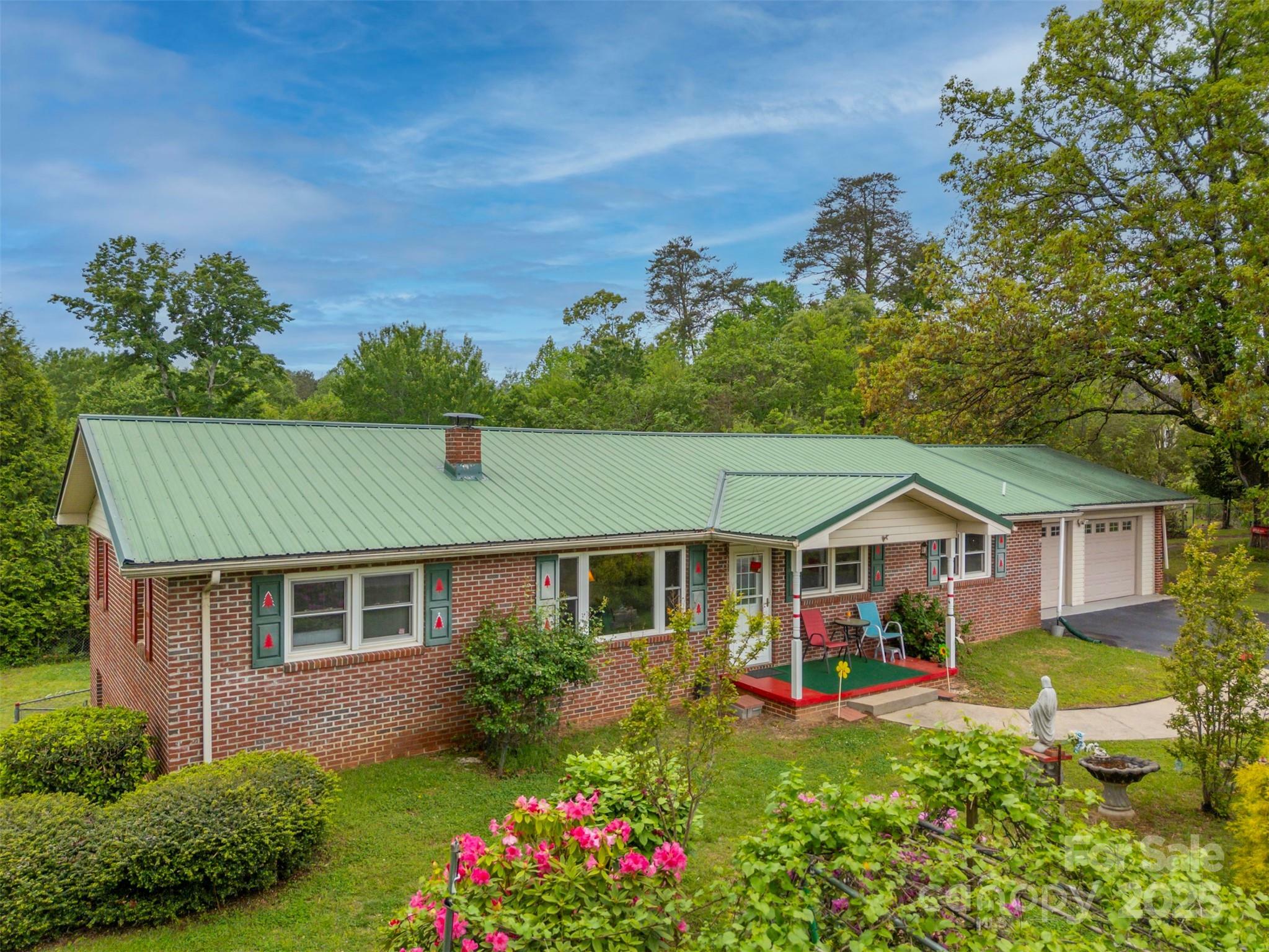 Property Photo:  4665 Nc Hwy 9 None N  NC 28756 