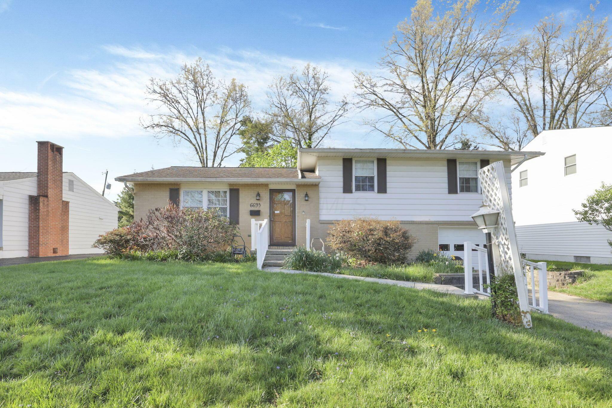 Property Photo: 6693 Red Coach Lane OH 43068