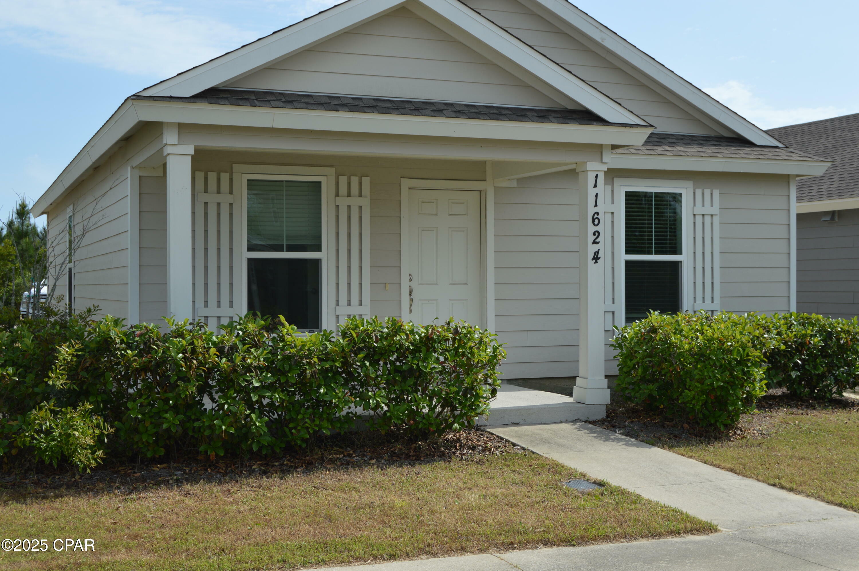 Property Photo: 11624 Poston Road FL 32404
