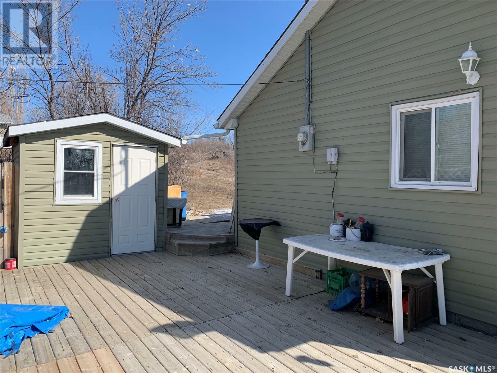 Photo de la propriété: 502 Ashland Avenue SK S0G 4L0