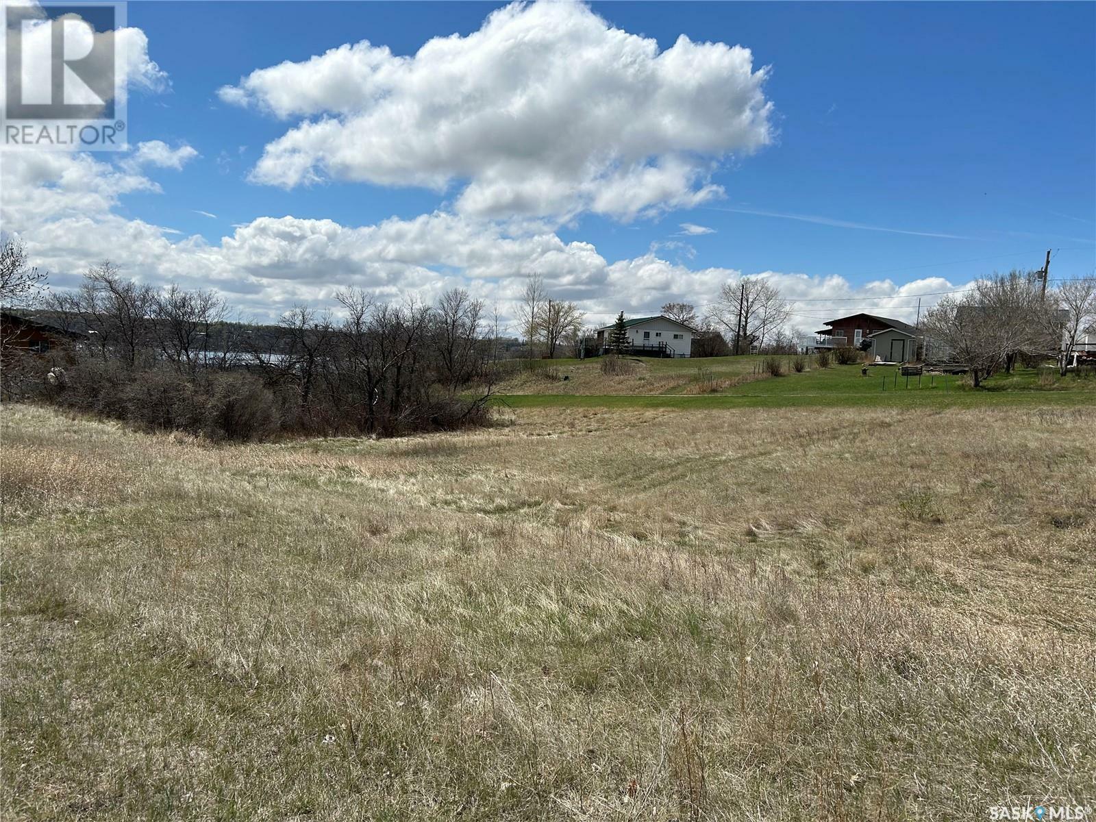 Property Photo: 611 Zephyr Street SK S0G 4L0