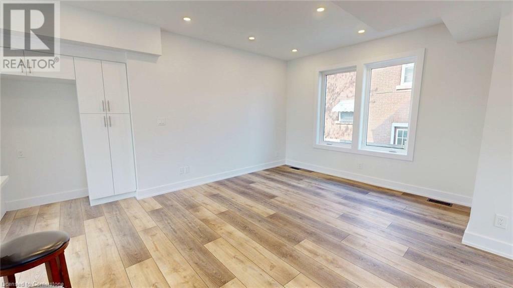 Property Photo: 204 Queenston Street ON L2R 2Z7
