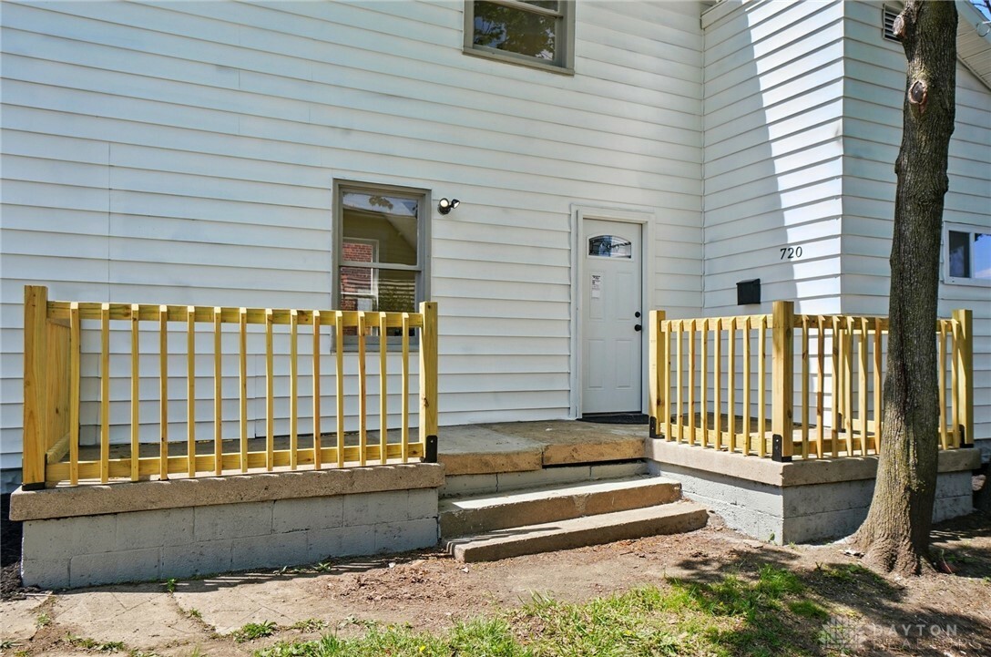 Property Photo: 720 W Columbia Street OH 45504
