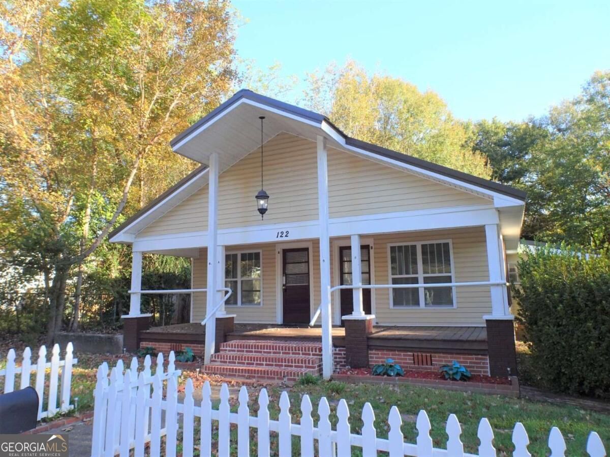 Property Photo:  122 Mandeville Avenue  GA 30117 