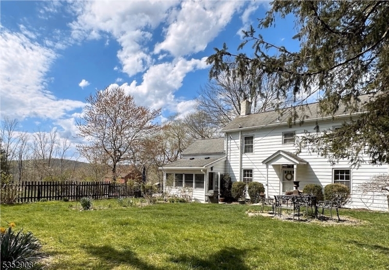 53 Hoffmans Crossing Rd  Lebanon Twp. NJ 07830 photo