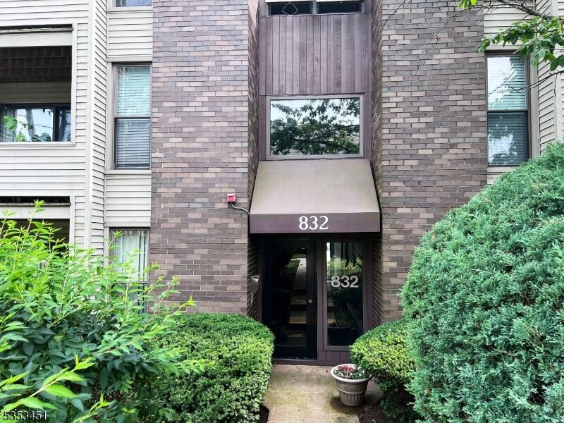 Property Photo: 832 Main E NJ 07109
