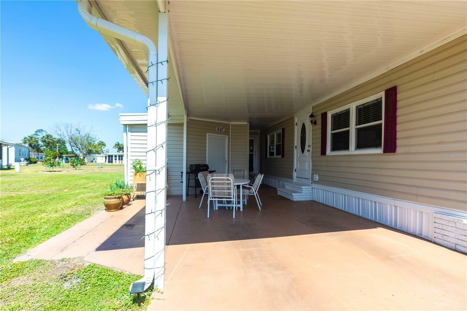 Property Photo: 2100 Kings Highway 847 FL 33980
