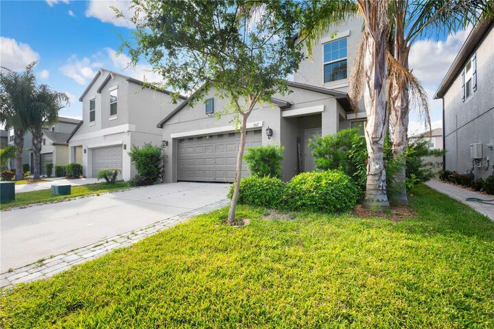 Property Photo: 9617 Channing Hill Dr Drive FL 33573