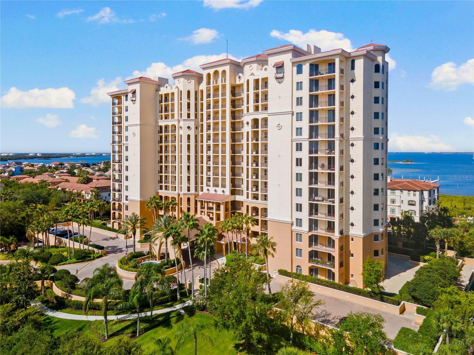 Property Photo: 5823 Bowen Daniel Drive 906 FL 33616