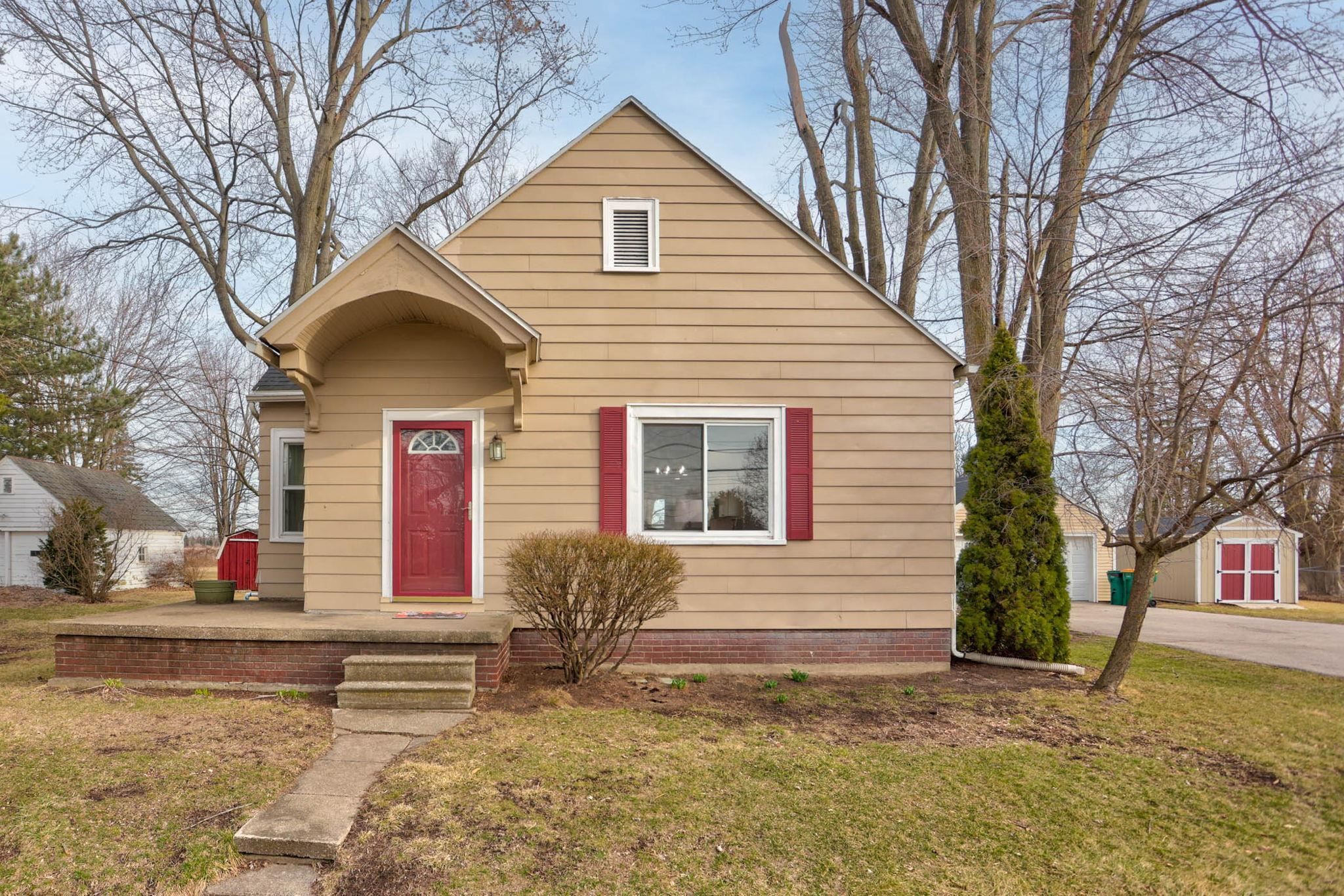 Property Photo: 1743 Midland Road MI 48706