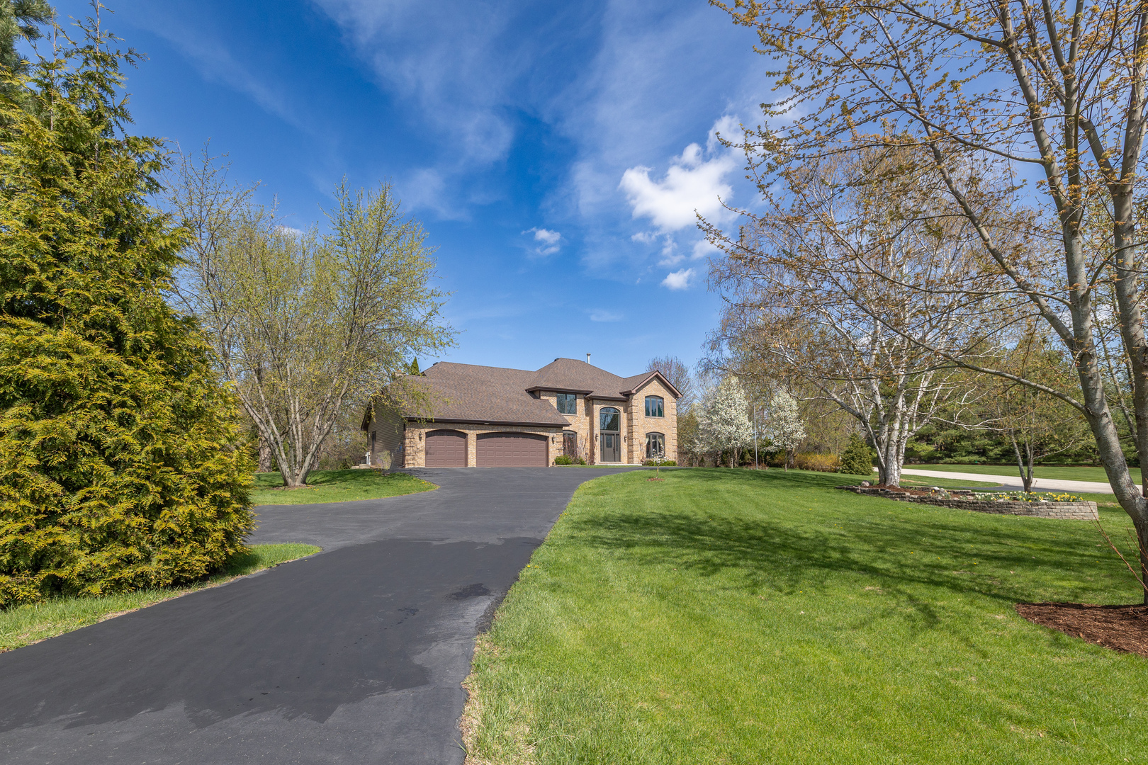 Property Photo: 4N481 Citation Lane IL 60119