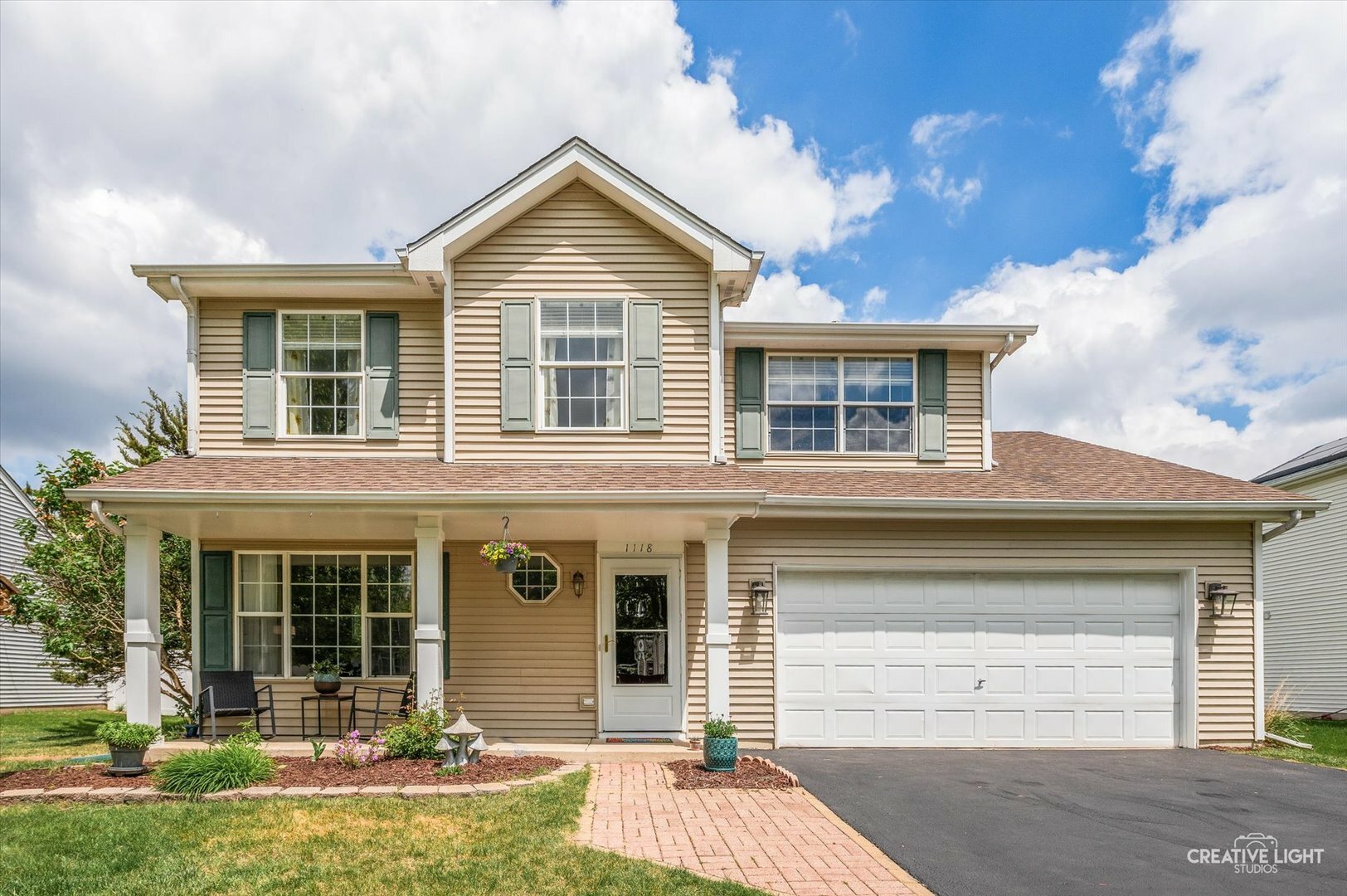 Property Photo: 1118 Golden Oaks Parkway IL 60506