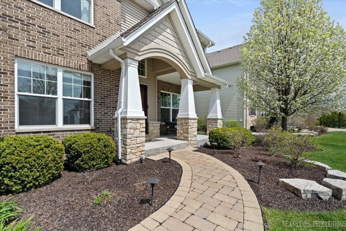 Property Photo: 25116 Island Drive IL 60544