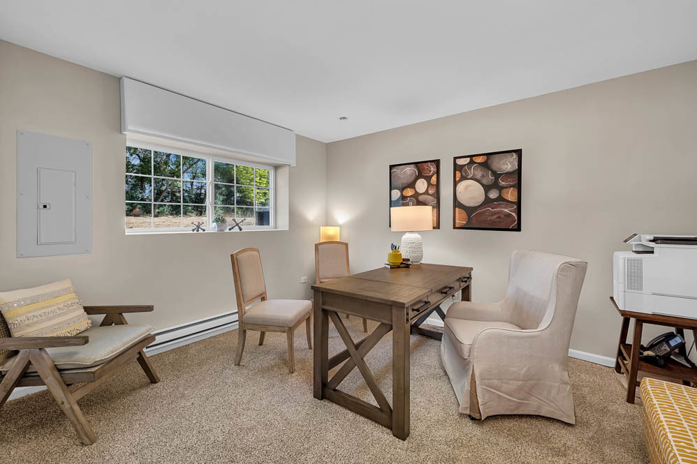Property Photo: 305 Foxglove Drive IL 60103