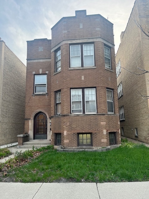 5412 N Kimball Avenue  Chicago IL 60625 photo