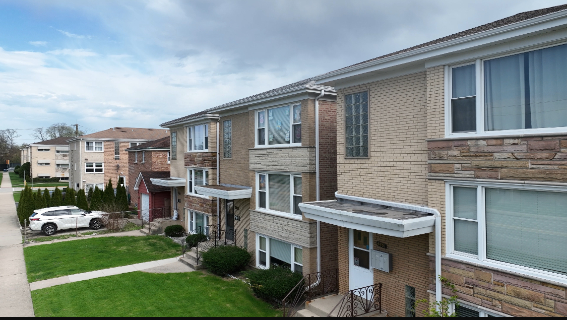 Property Photo: 6851 W Gunnison Street IL 60706