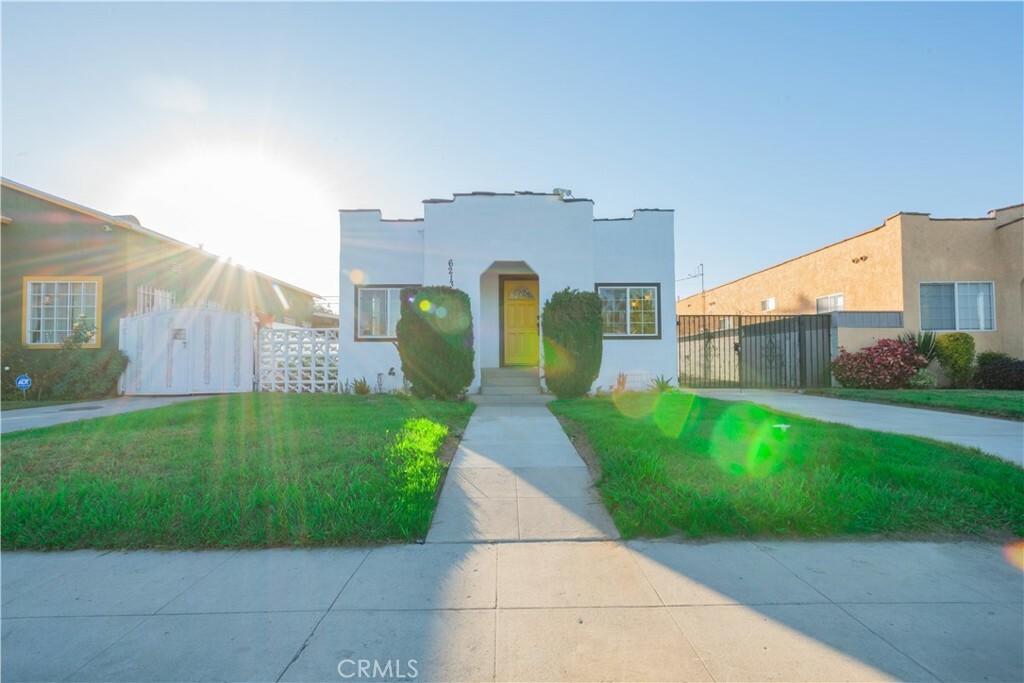 Property Photo: 6213 Haas Avenue CA 90047