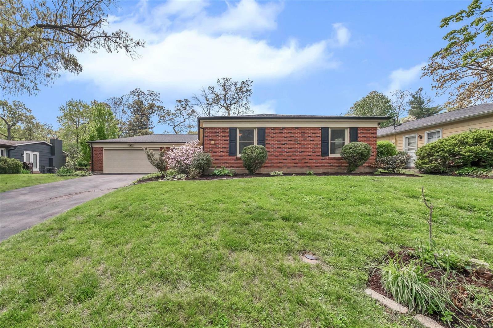 Property Photo: 42 Wingfield Road MO 63122