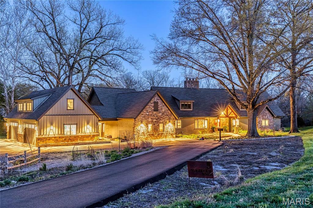 Property Photo: 5 Glaizeview Road MO 63017