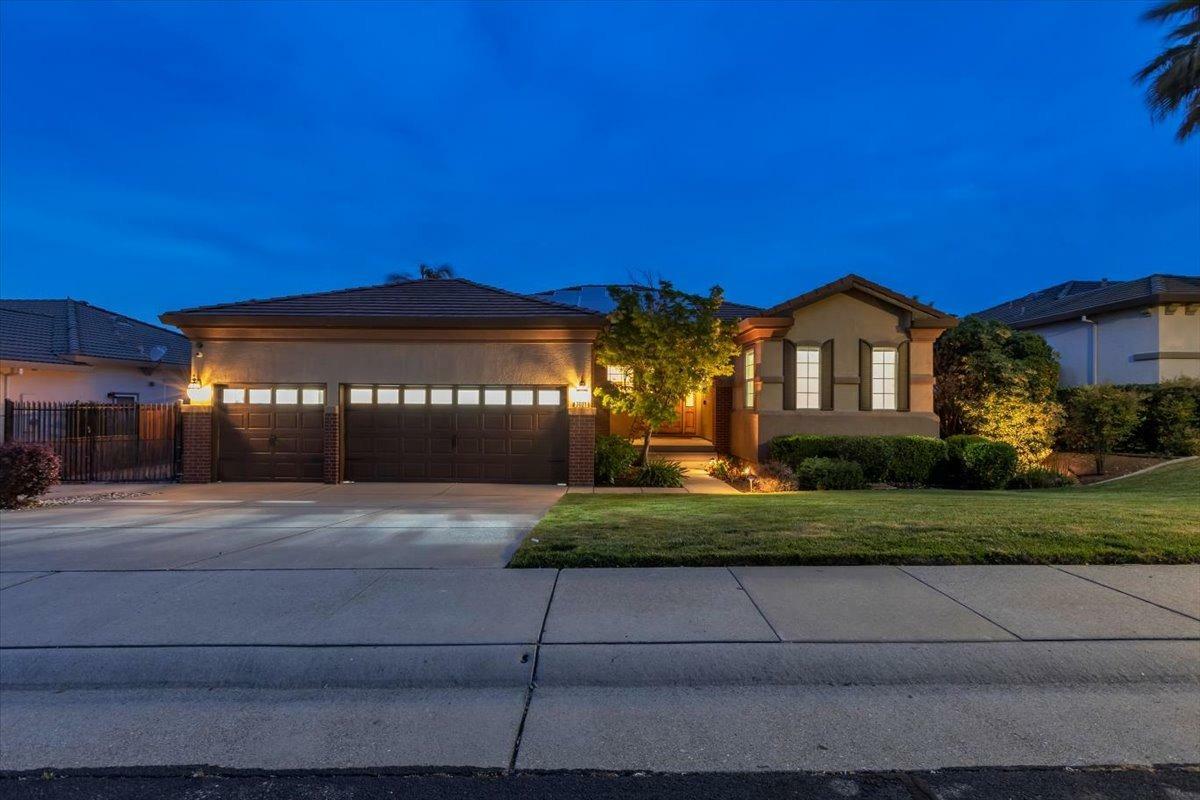 Property Photo: 7021 Pembroke Way CA 95677
