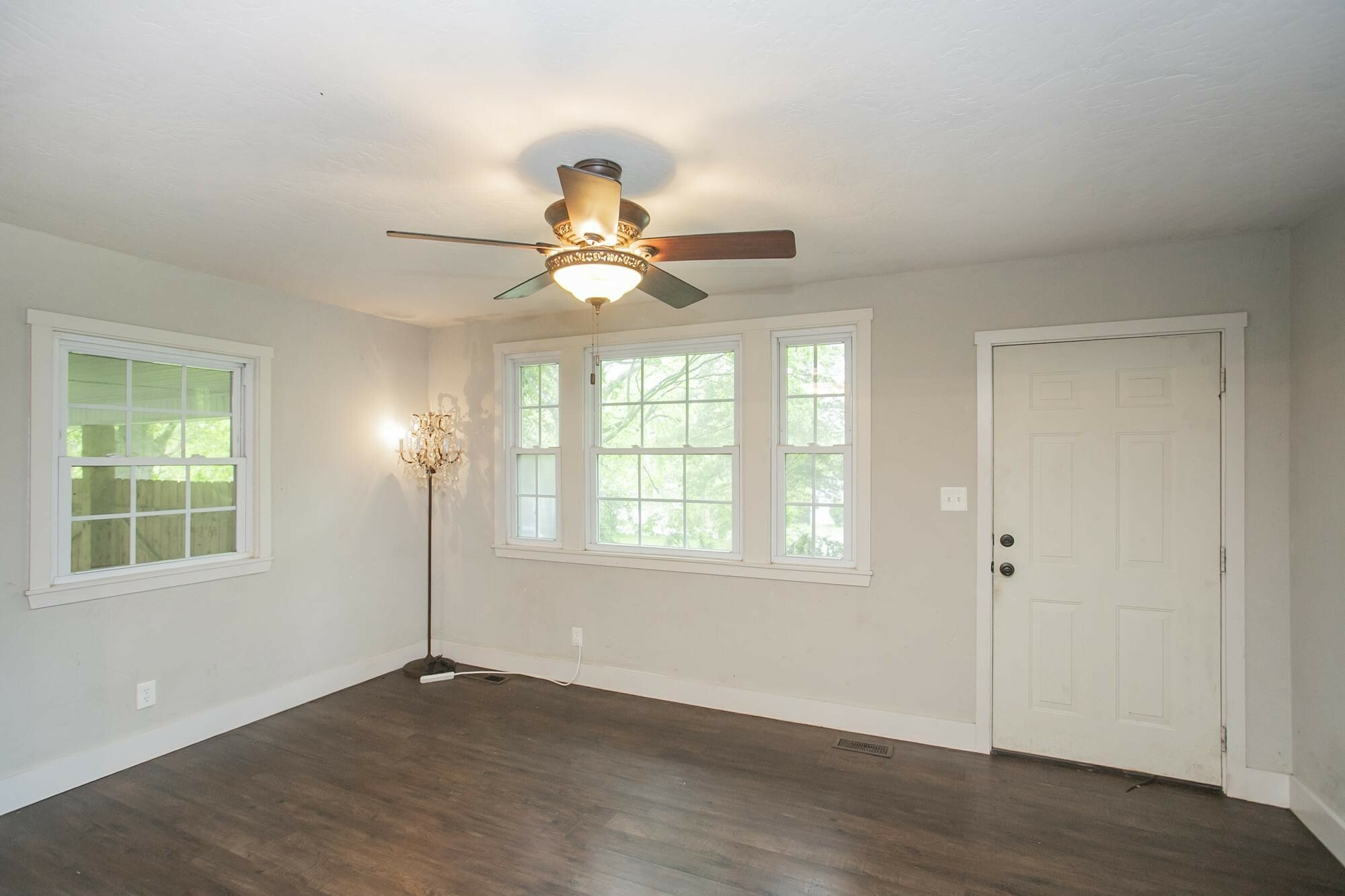 Property Photo: 313 Archwood Dr TN 37115