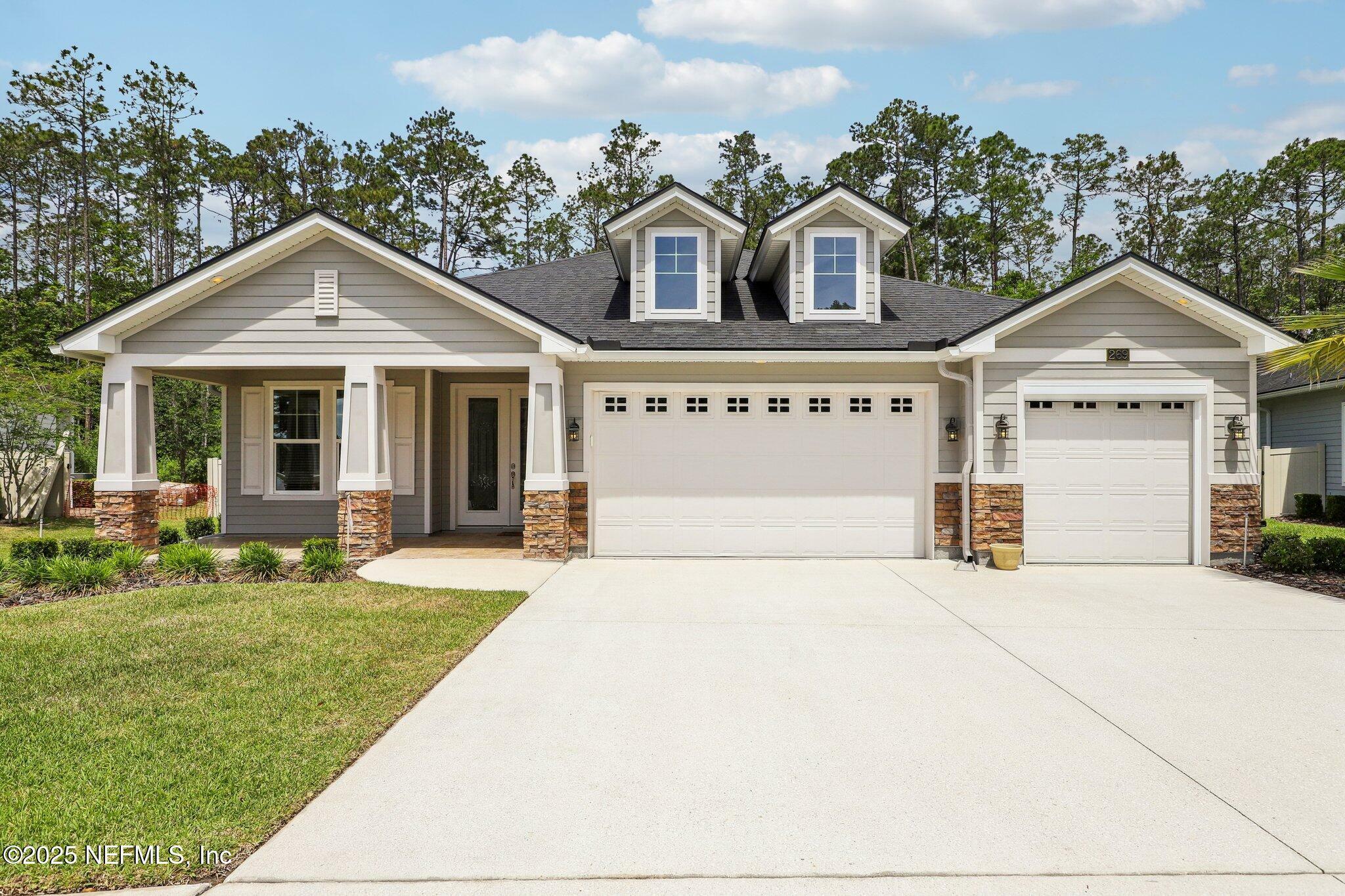 Property Photo: 269 Senegal Drive FL 32081