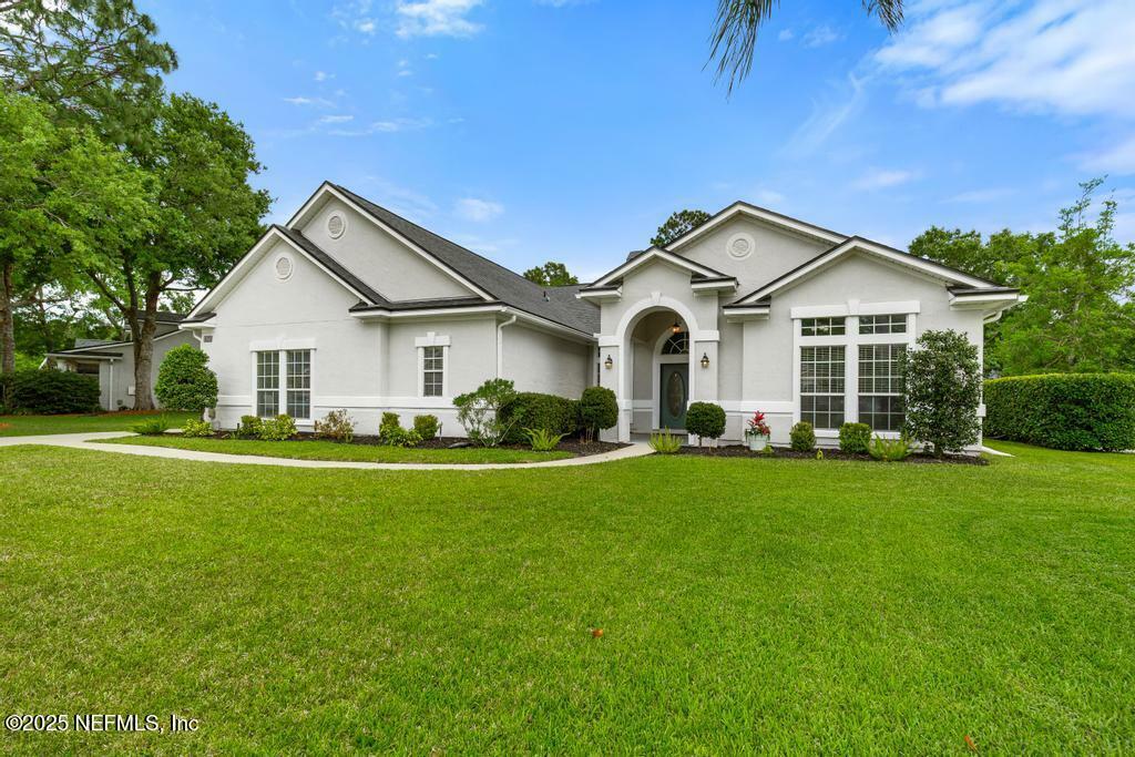 Property Photo: 425 Huckleberry Trail FL 32259