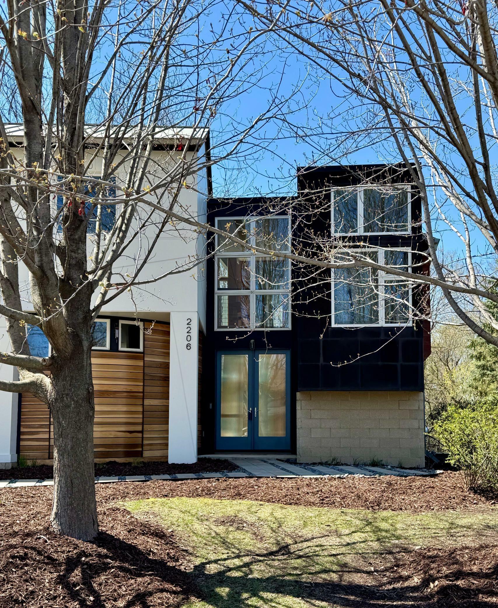 Property Photo: 2206 Grant Court MN 55057