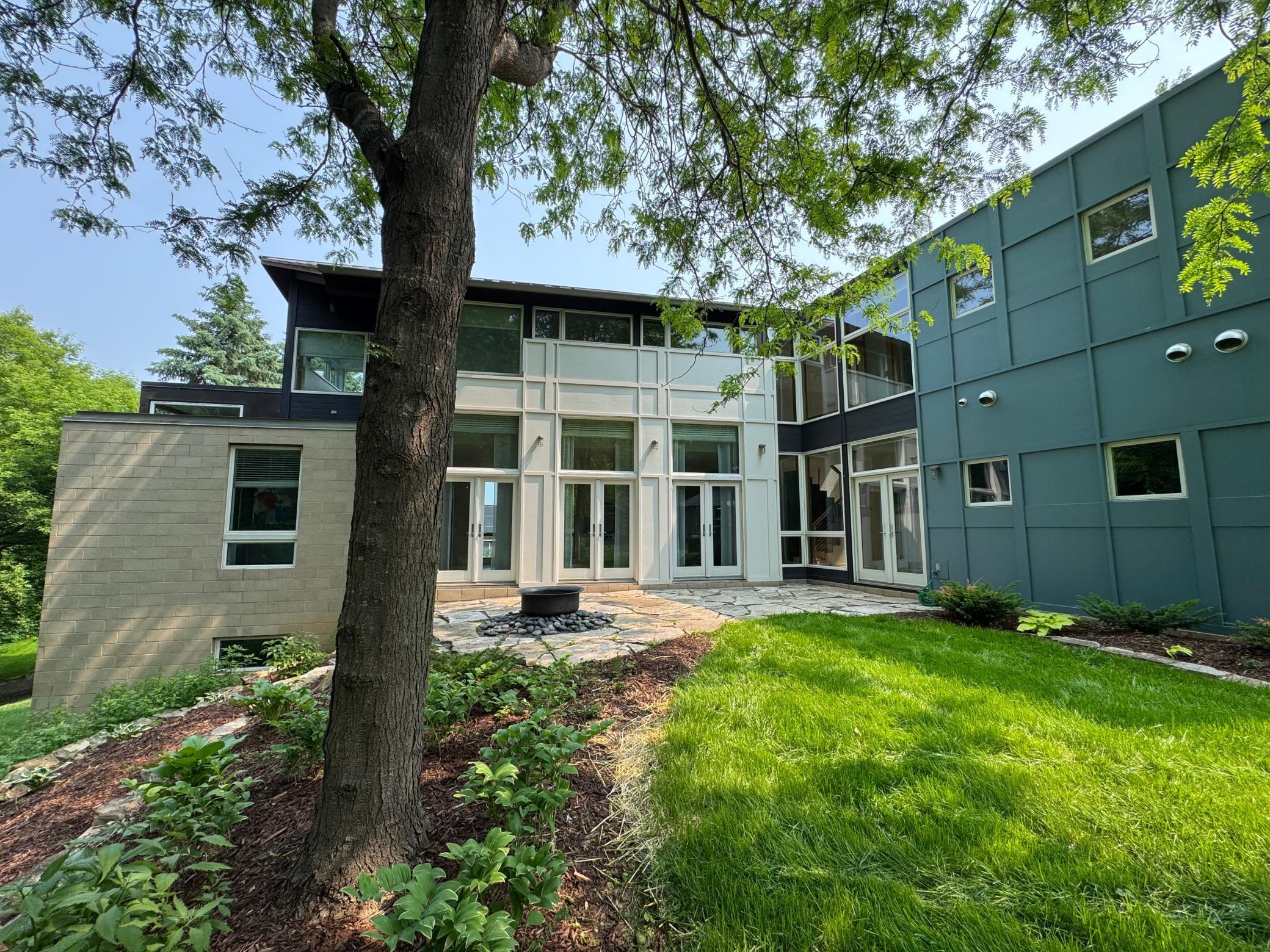 Property Photo: 2206 Grant Court MN 55057