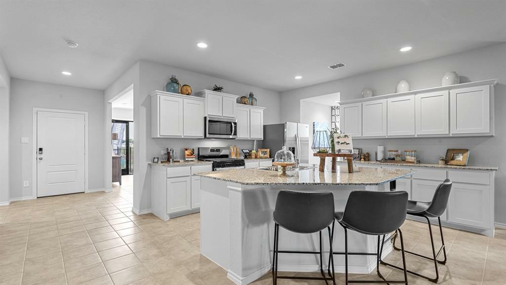 Property Photo: 10625 Zircon Lane TX 76036