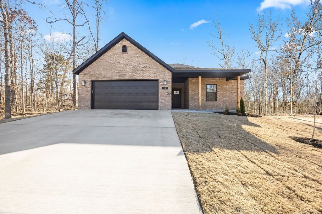 Property Photo:  6 Farrah Lane  AR 72715 