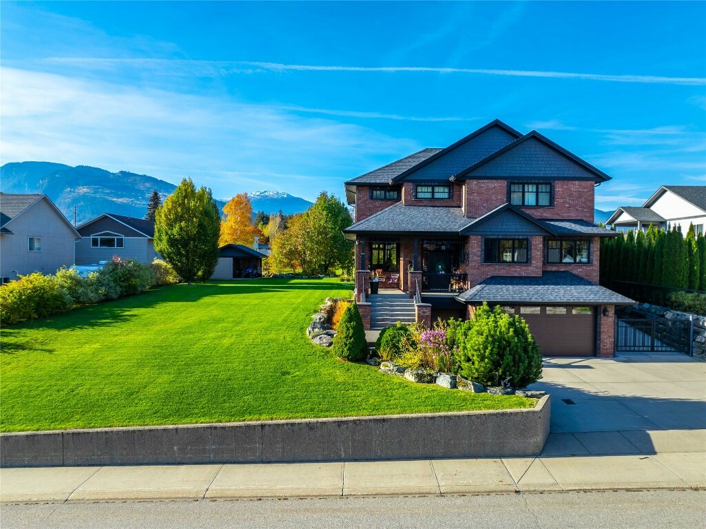 Property Photo: 905 Edward Street BC V0E 2S0