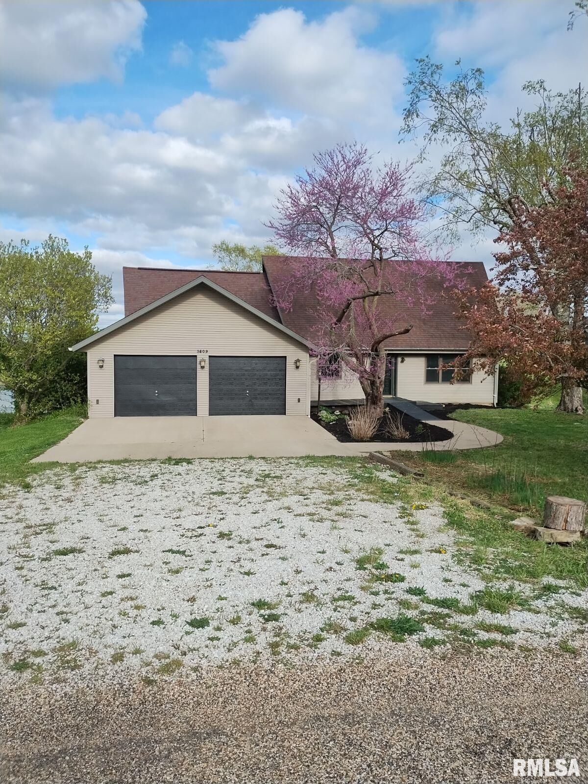 Property Photo:  3809 N Fisk Road  IL 61501 