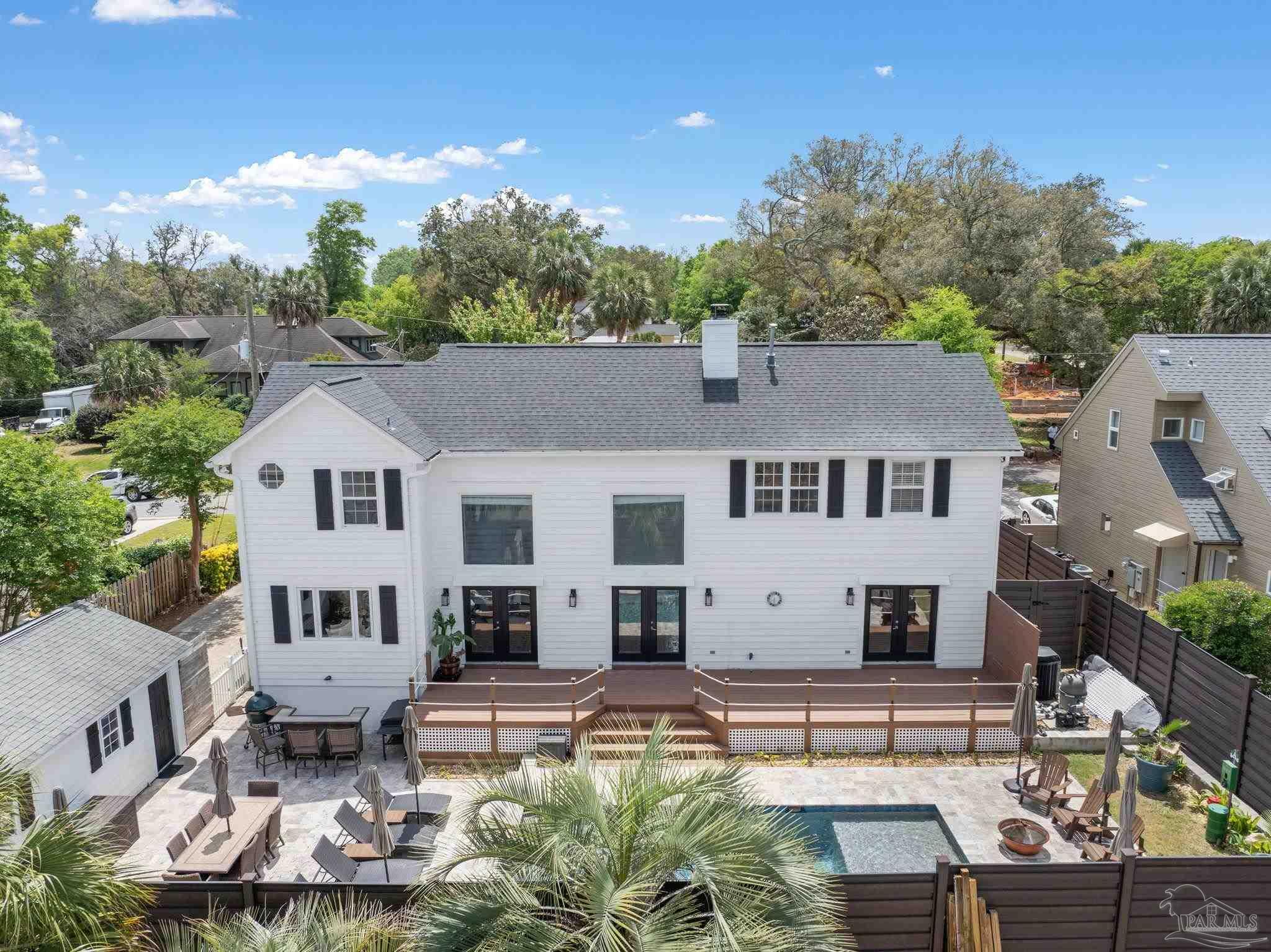 Property Photo:  1902 E Strong St  FL 32501 