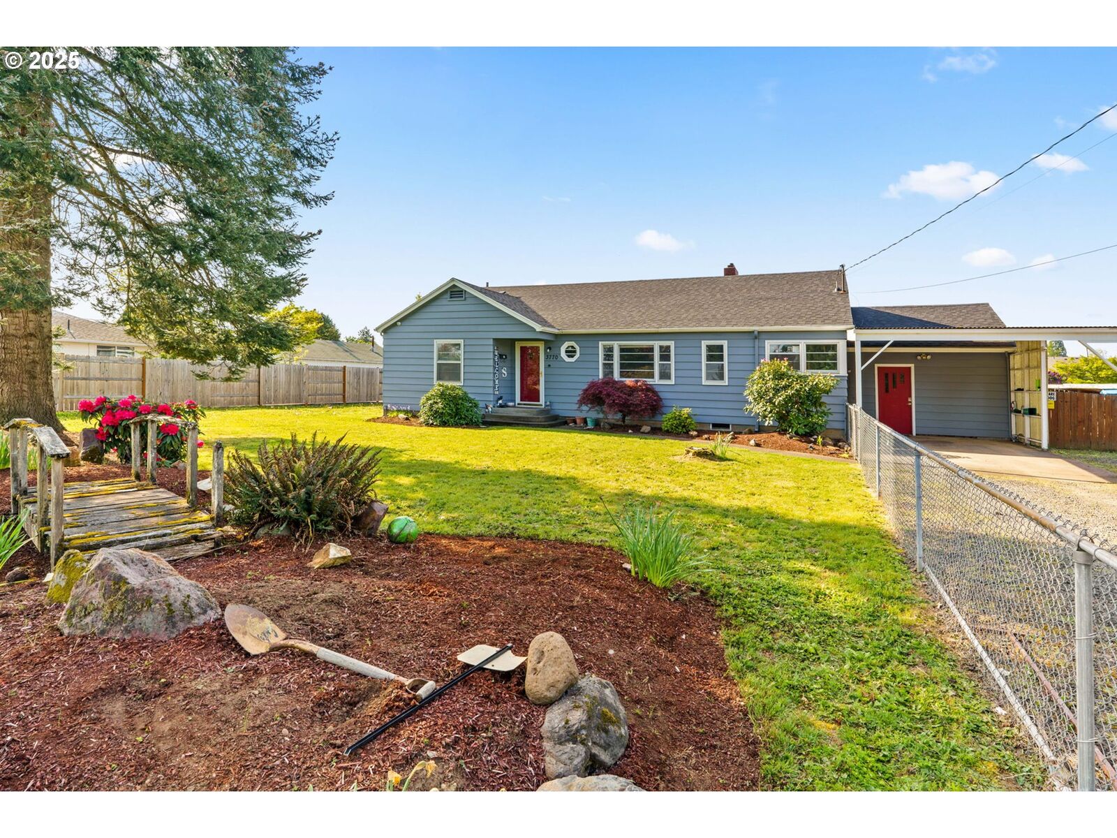 Property Photo:  3770 Royal Ave  OR 97402 
