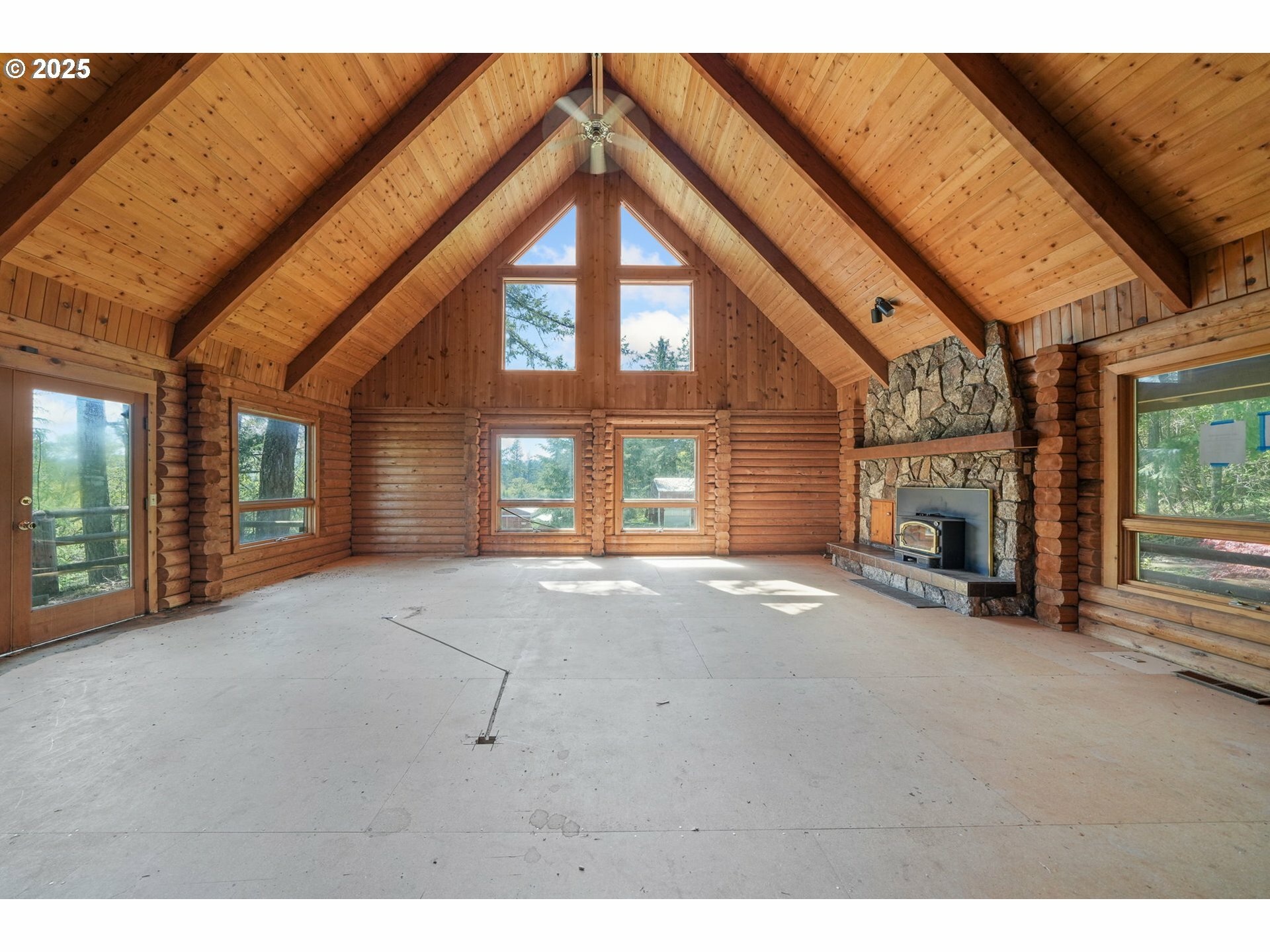 Property Photo: 30723 Aspen Ln OR 97355