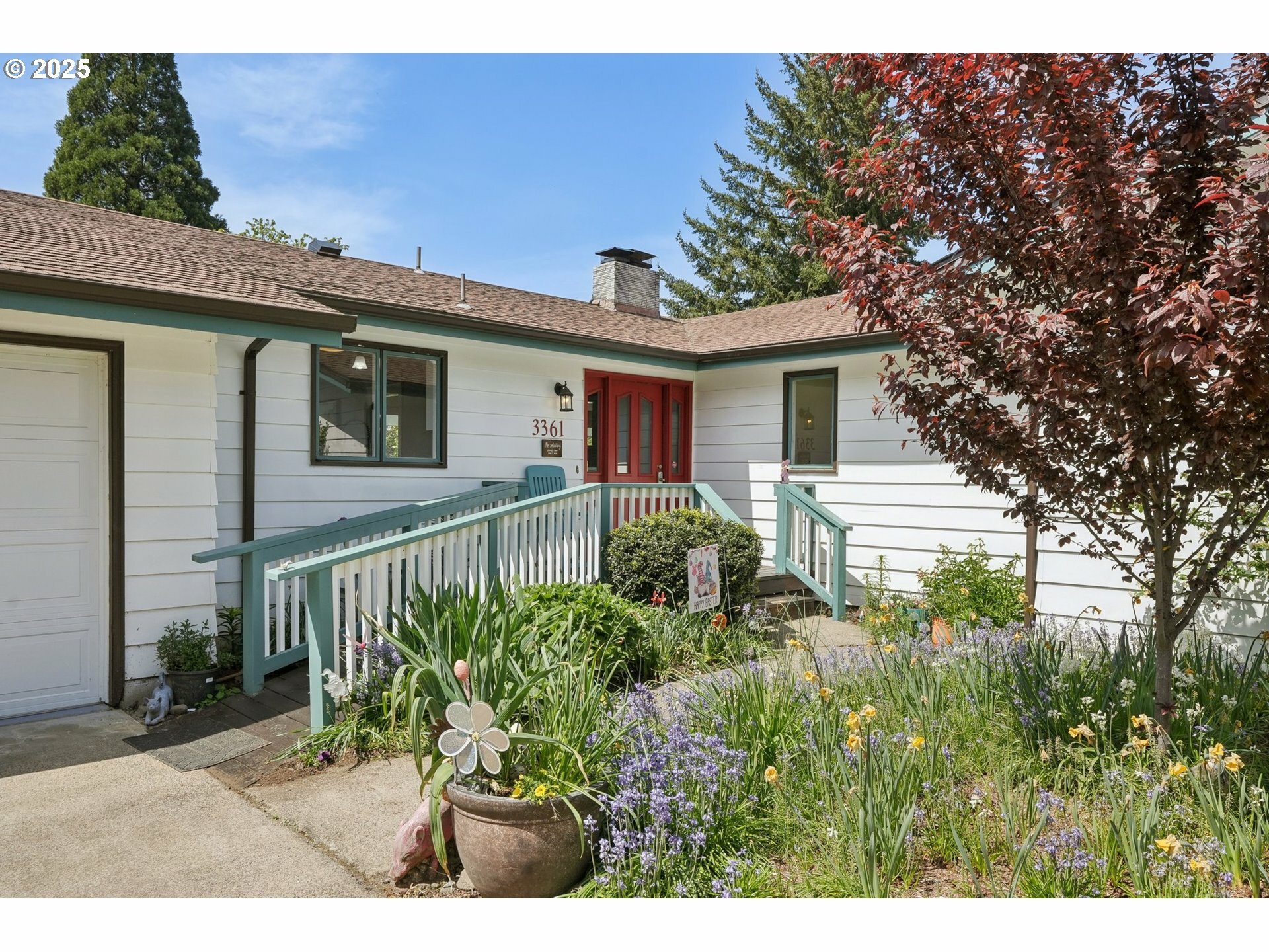 Property Photo: 3361 Bluff Ave OR 97302