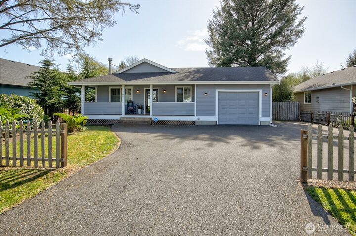 Property Photo: 165 N Narwhal Loop NW WA 98569