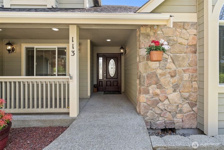 Property Photo:  113  Briarwood Court  WA 98532 