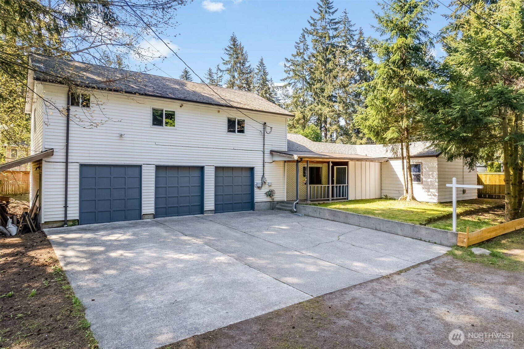 Property Photo: 603 N 150th Street WA 98133