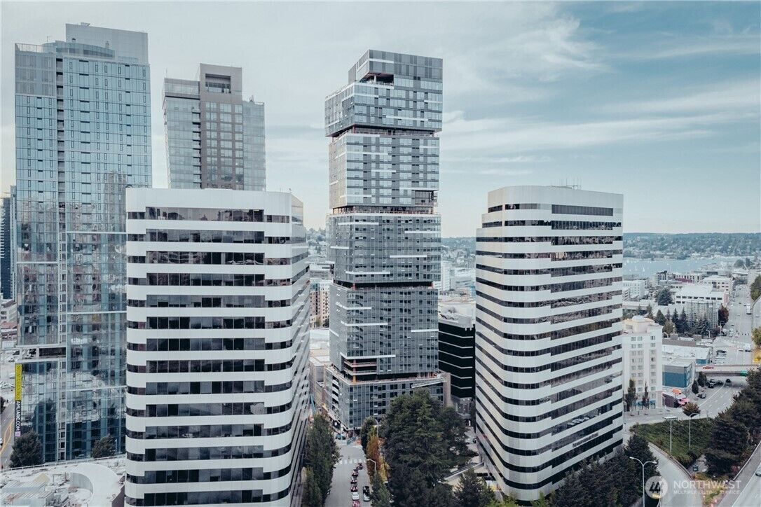 Property Photo: 1808 Minor Avenue 1709 WA 98101
